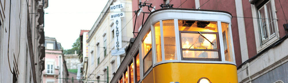 Hip Travel Guide